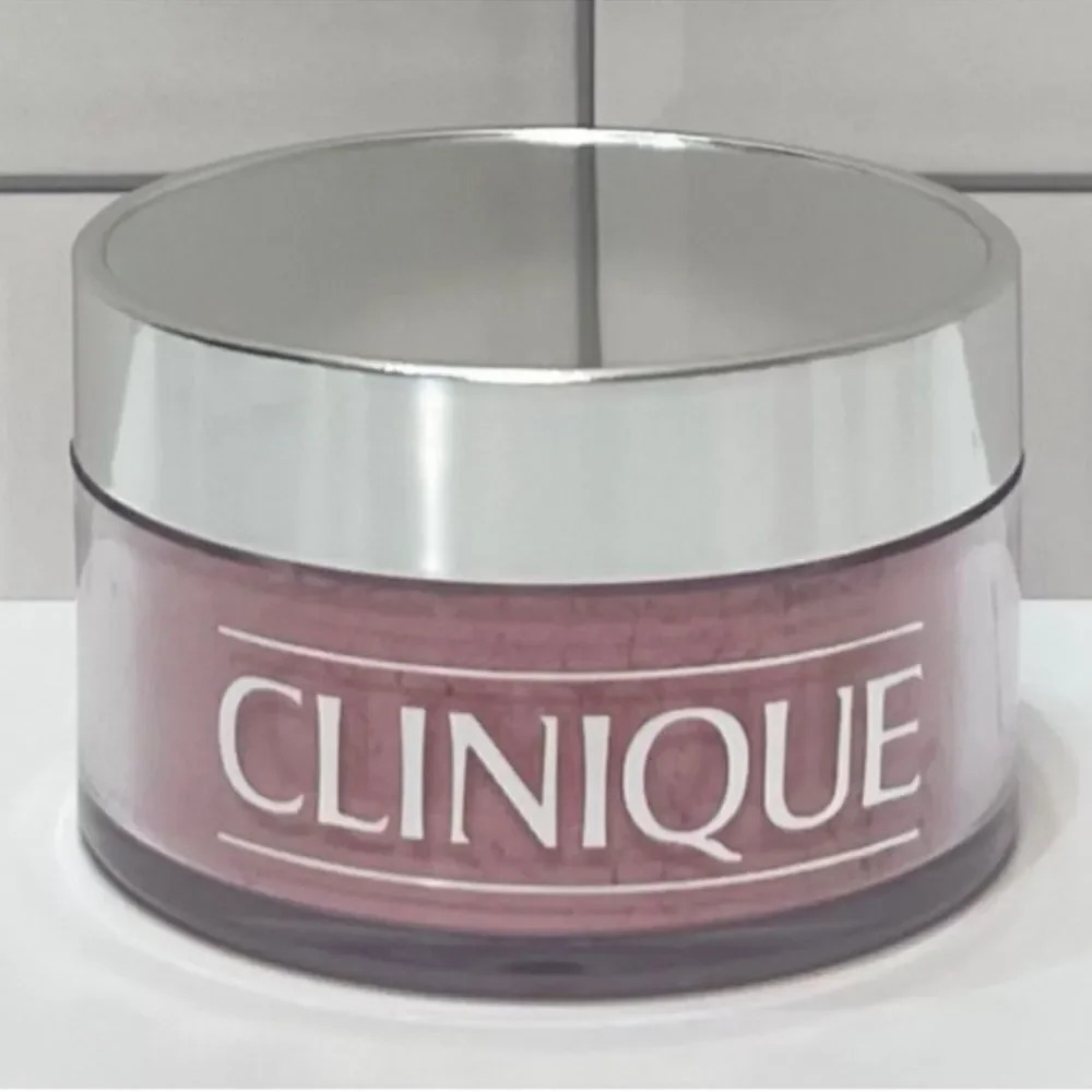 Clinique 21 Snowflake Dreams Loose Powder